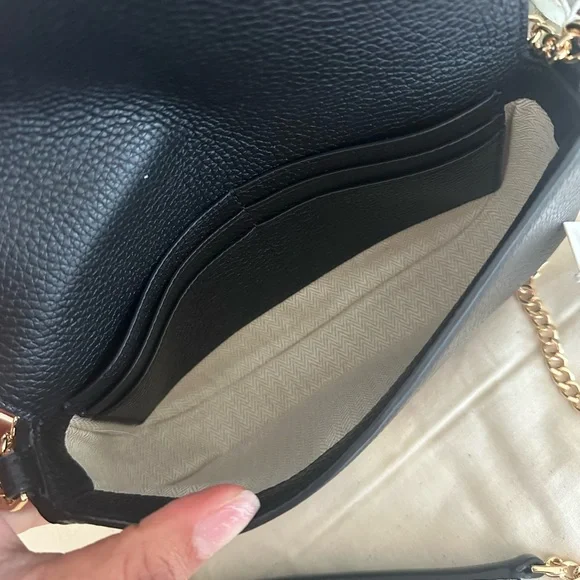 New Tory Burch Chelsea Pebbled Crossbody In black - Picture 5 of 8